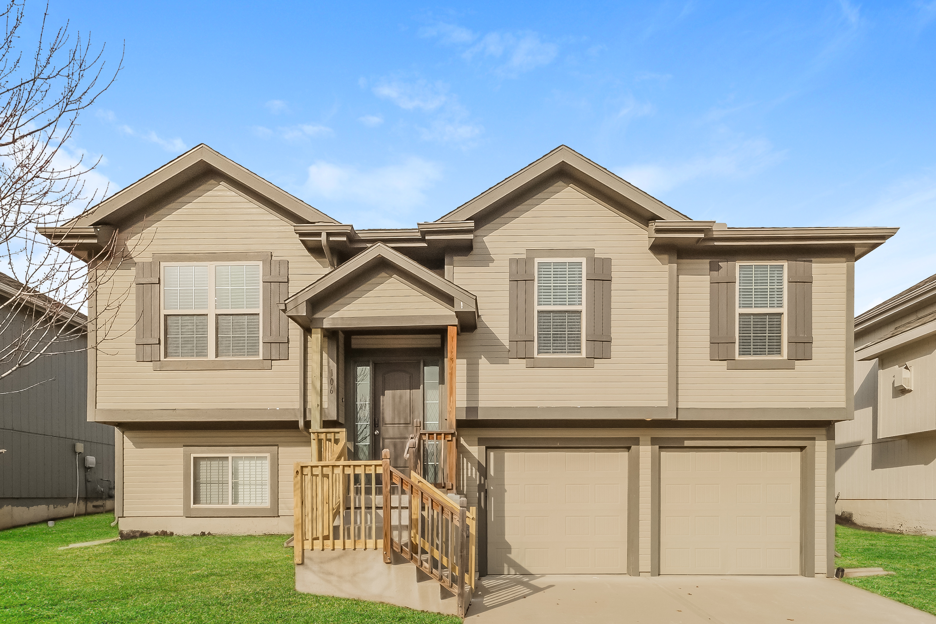106 SAMANTHA ST RAYMORE, MO 64083